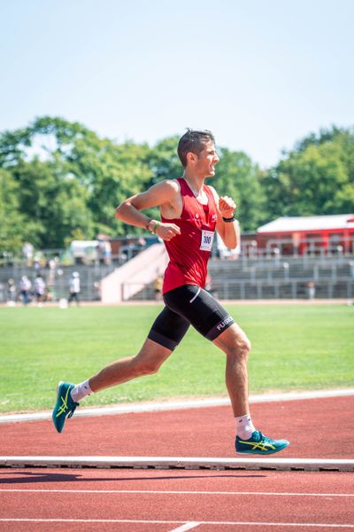 Soeren Sprehe (SC Melle 03) ueber 5000m am 03.07.2022 waehrend den NLV+BLV Leichtathletik-Landesmeisterschaften im Jahnstadion in Goettingen (Tag 2)